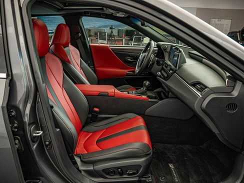 Certified 2024 Lexus ES 350 F Sport w/ Accessory Package (Z2) image 38