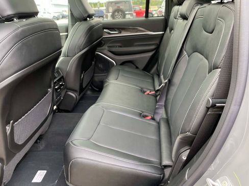 New 2027 Jeep Grand Cherokee Limited AWD/4WD image 7