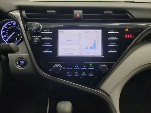 Used 2019 Toyota Camry LE image 21