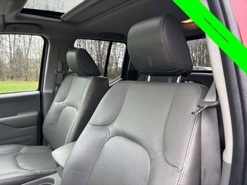 Used 2019 Nissan Frontier SL image 6