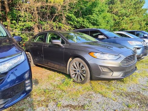 Used 2020 Ford Fusion SE AWD/4WD image 3