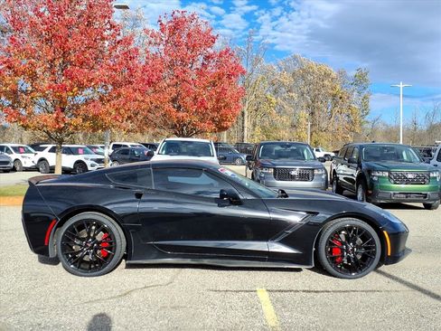 Used 2019 Chevrolet Corvette Stingray Coupe w/ Battery Protection Package image 9