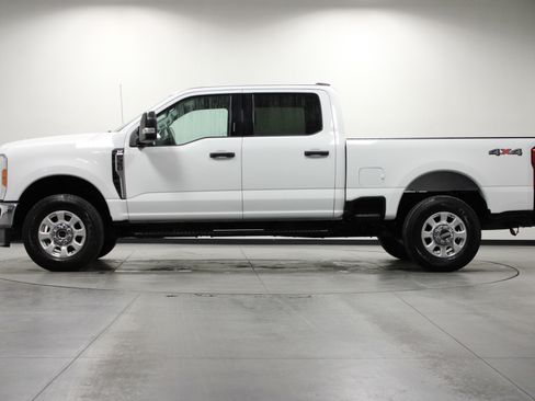 Used 2023 Ford F350 XLT image 7