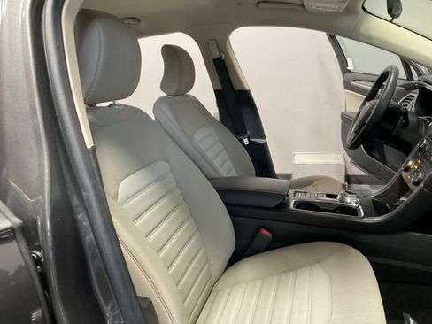 Used 2018 Ford Fusion S FWD image 23