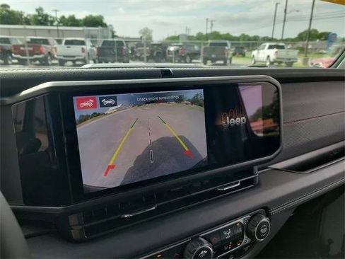 Certified 2024 Jeep Wrangler Rubicon image 19