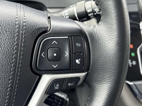 Used 2019 Toyota Sienna XLE w/ XLE Navigation Package image 28