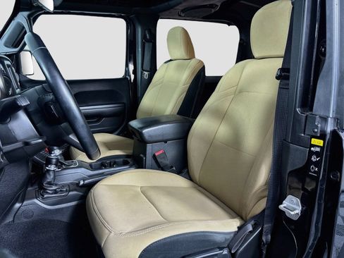 Used 2021 Jeep Wrangler Sport AWD/4WD image 19
