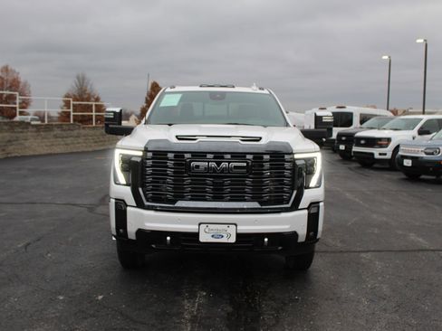 Used 2024 GMC Sierra 3500 Denali Ultimate image 8