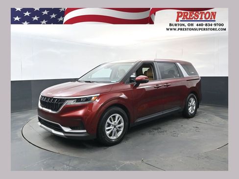 Certified 2024 Kia Carnival LX image 1