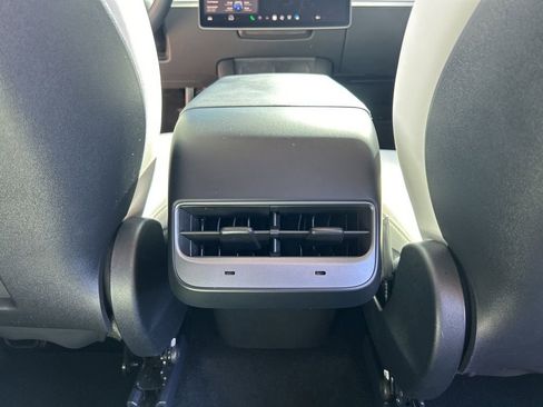 Used 2024 Tesla Model Y Performance image 24