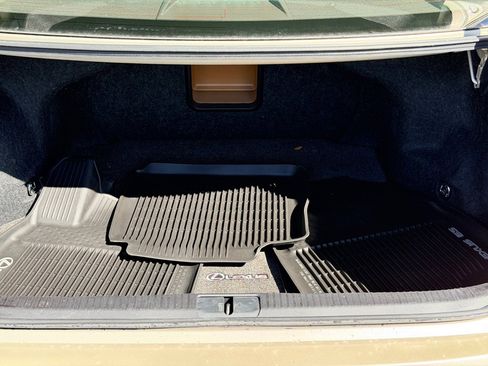 Used 2016 Lexus ES 350 w/ Premium Package w/Wood Trim image 20