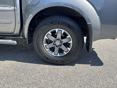 Used 2020 Nissan Frontier PRO-4X w/ Pro-4x Utility Package AWD/4WD image 34