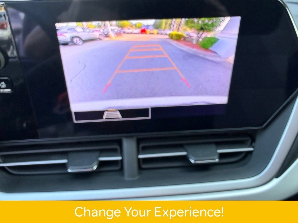 Used 2024 Chevrolet Trax LS w/ LS Convenience Package FWD image 8