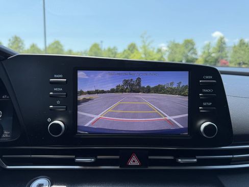 Used 2022 Hyundai Elantra SEL FWD image 24