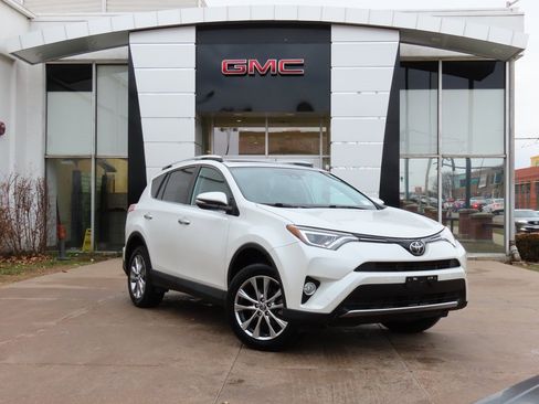 Used 2016 Toyota RAV4 Limited image 1