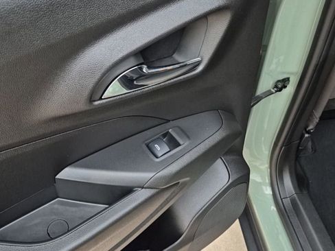 Used 2025 Chevrolet Trax ACTIV w/ Driver Confidence Package image 16