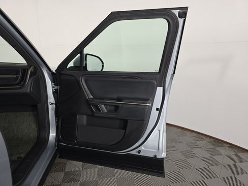 Used 2024 Rivian R1T Adventure AWD/4WD image 18