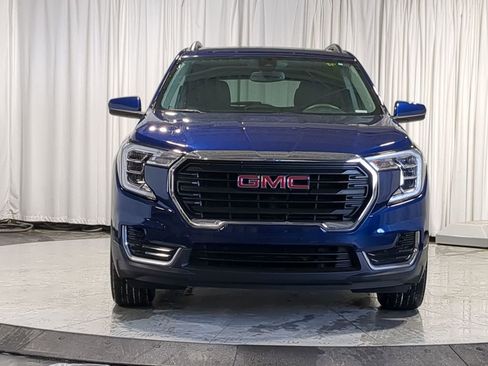 Used 2022 GMC Terrain SLE w/ Driver Convenience Package image 17