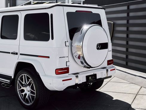 Used 2025 Mercedes-Benz G 63 AMG 4MATIC image 11