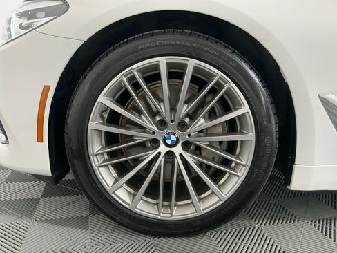 Used 2020 BMW 540i w/ Convenience Package image 31
