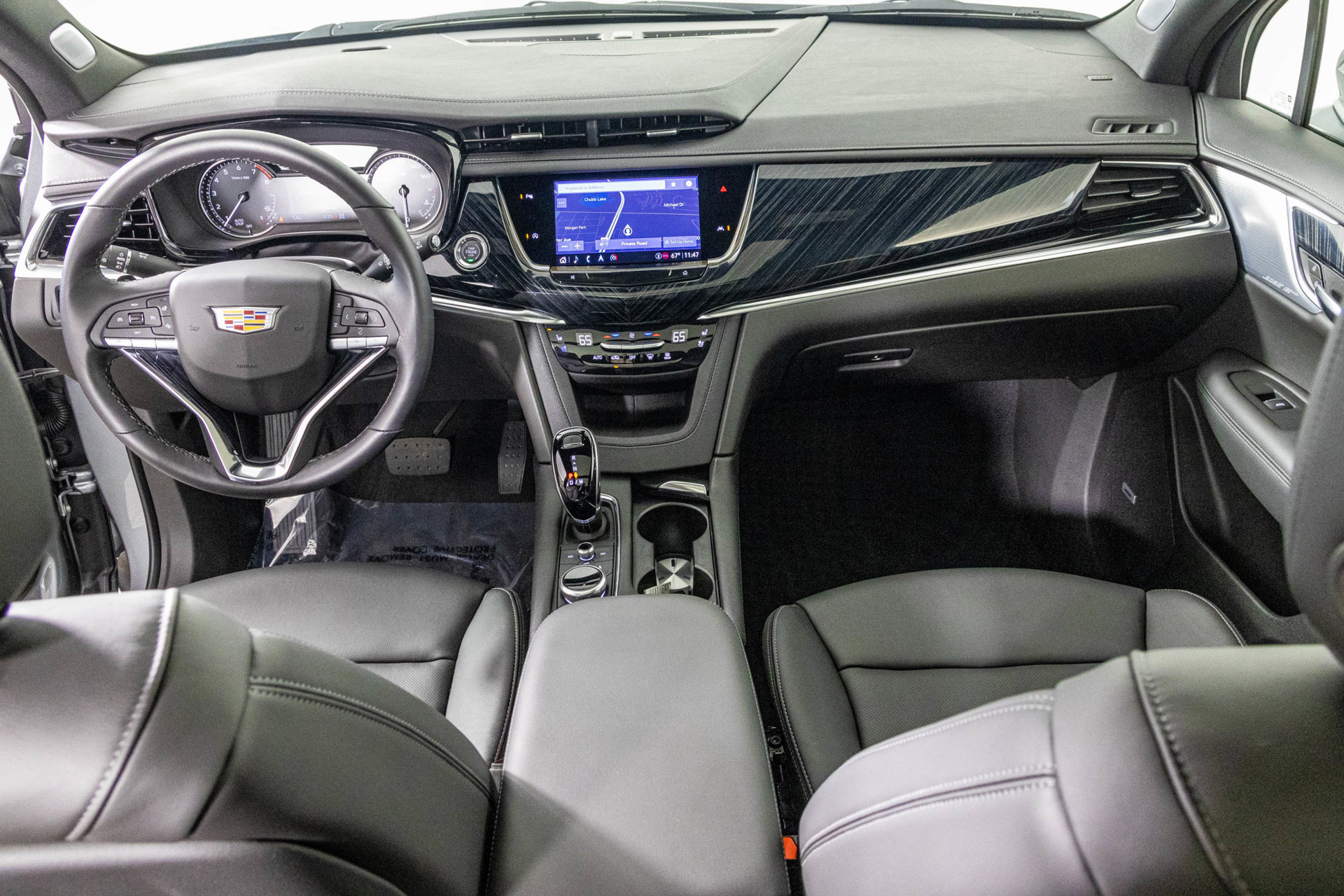 Used 2025 Cadillac XT6 Premium Luxury AWD/4WD image 27