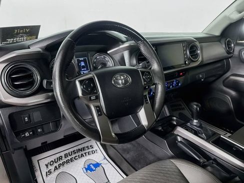 Used 2023 Toyota Tacoma SR5 AWD/4WD image 9