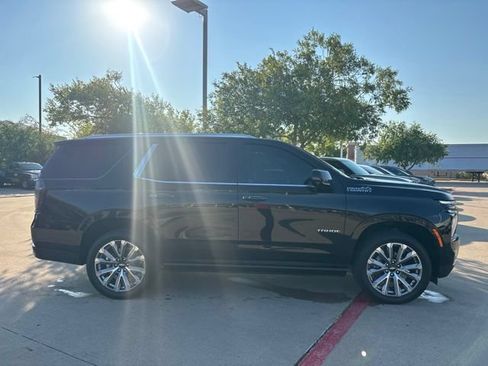 Used 2025 Chevrolet Tahoe High Country AWD/4WD image 4
