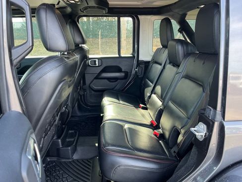 Used 2019 Jeep Wrangler Unlimited Rubicon image 12
