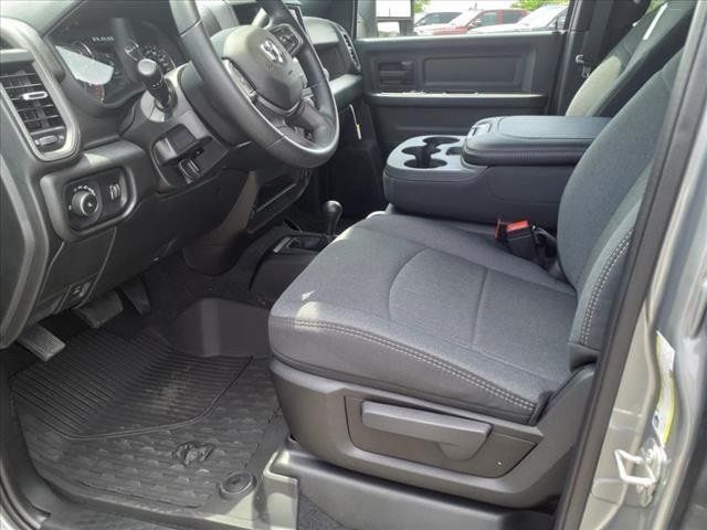 New 2024 RAM 3500 Tradesman w/ Chrome Appearance Group AWD/4WD image 7