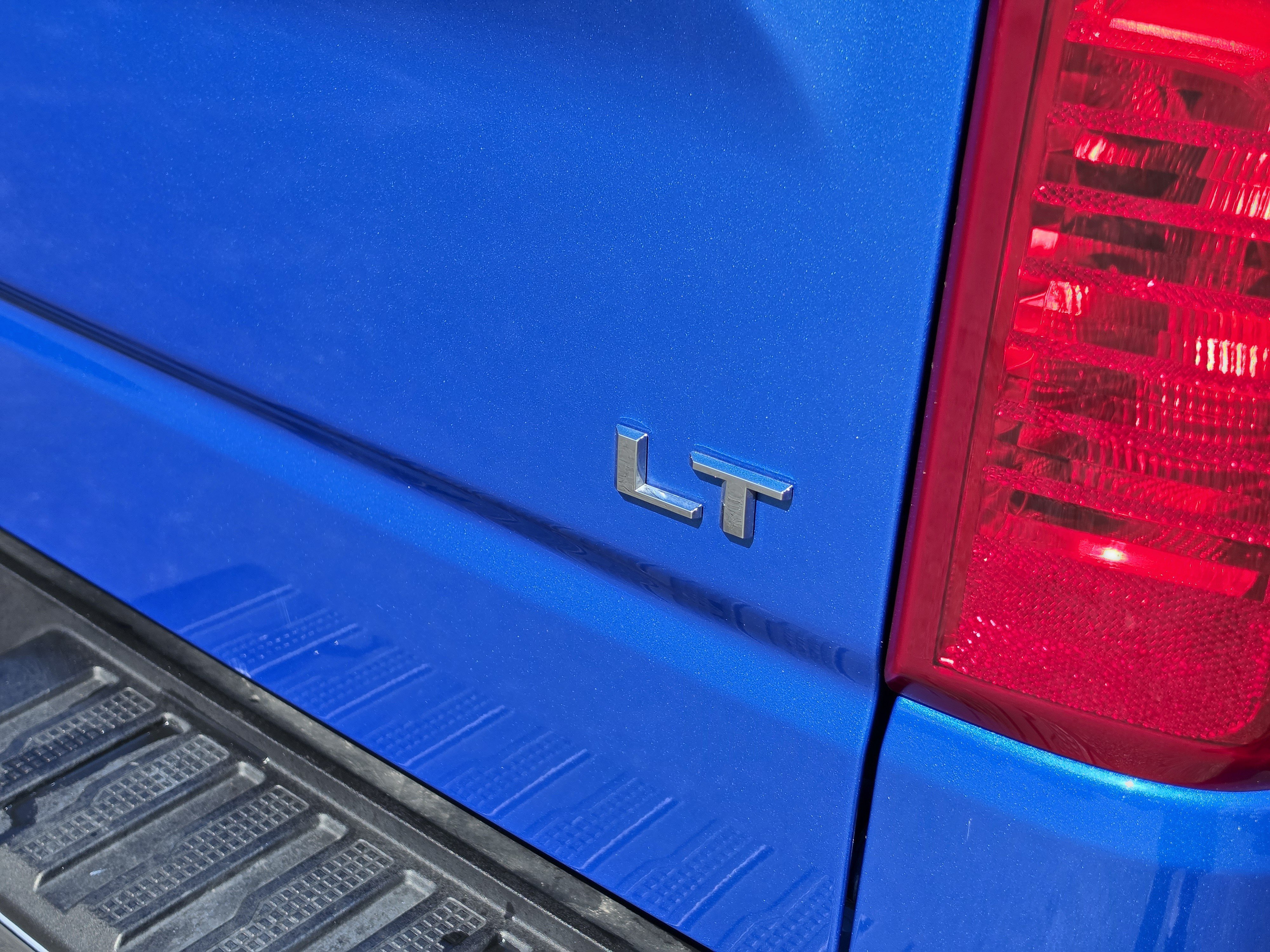 Certified 2025 Chevrolet Silverado 1500 LT AWD/4WD image 6