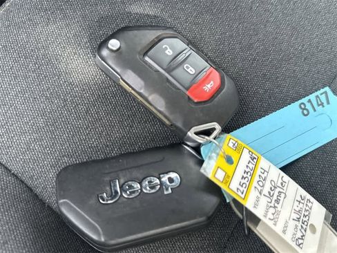Used 2024 Jeep Wrangler Sport S image 23