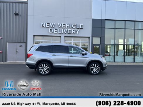 Used 2017 Honda Pilot Elite image 10