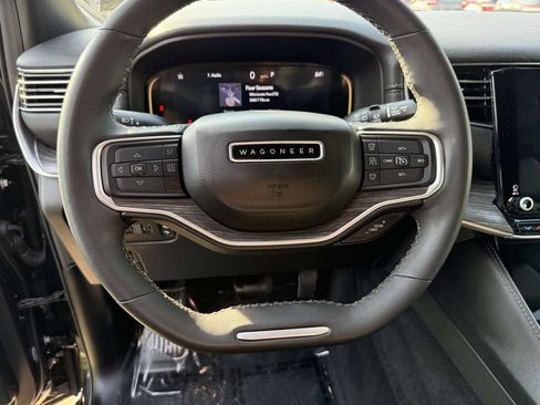 Certified 2024 Jeep Wagoneer L Series II w/ Flexible Seating Group AWD/4WD image 20