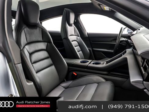 Used 2023 Porsche Taycan image 7