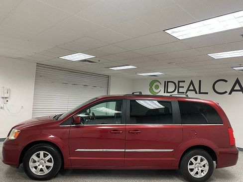 Used 2012 Chrysler Town & Country Touring w/ Entertainment Group #1 image 8