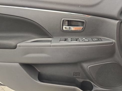 Used 2025 Mitsubishi Outlander Sport AWD image 29