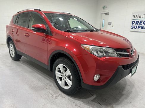 Used 2014 Toyota RAV4 XLE AWD/4WD image 2