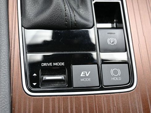 Used 2024 Toyota Sienna LE image 28