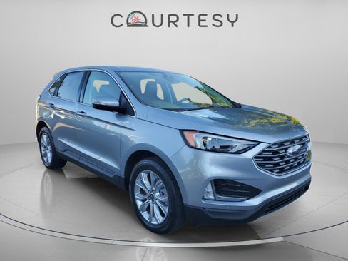 Used 2024 Ford Edge Titanium image 5