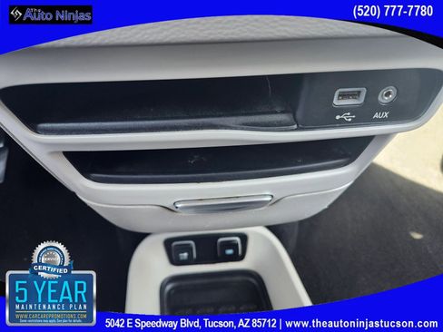 Used 2017 Chrysler Pacifica Touring-L Plus w/ Advanced Safetytec Group image 25
