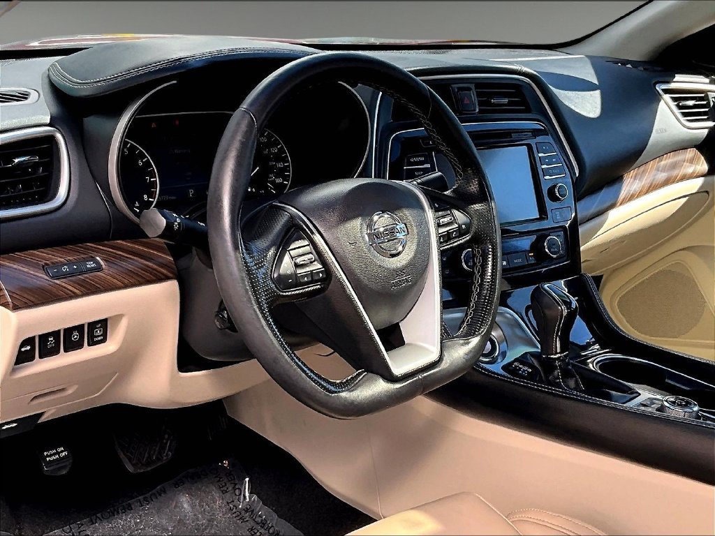 Used 2016 Nissan Maxima Platinum FWD image 11