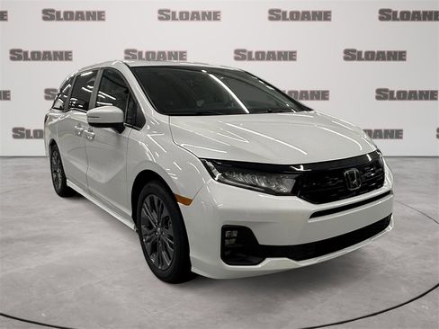 New 2026 Honda Odyssey Touring image 7