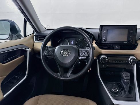 Used 2020 Toyota RAV4 LE AWD/4WD image 20
