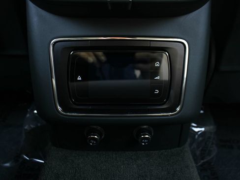 Used 2019 Bentley Bentayga AWD/4WD image 40