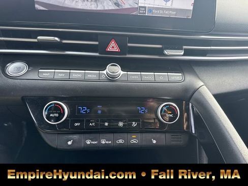 Used 2023 Hyundai Elantra SEL w/ Convenience Package image 21