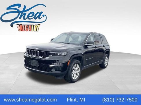 Used 2023 Jeep Grand Cherokee Limited AWD/4WD image 1