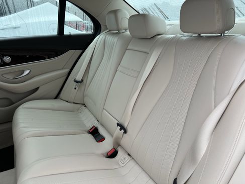 Used 2017 Mercedes-Benz E 300 image 33