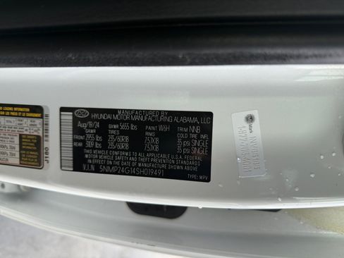 Used 2025 Hyundai Santa Fe SEL FWD image 21