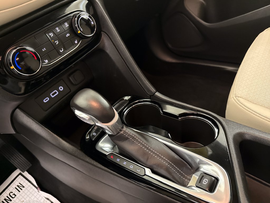 Used 2020 Buick Encore GX Preferred w/ Cold Weather Comfort Package FWD image 19