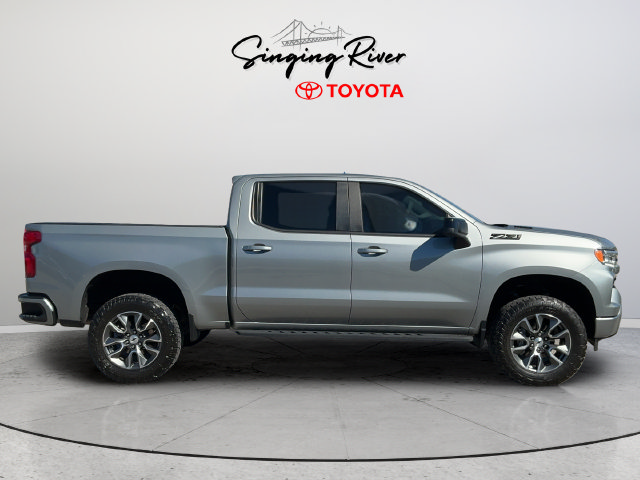 Used 2023 Chevrolet Silverado 1500 RST w/ Z71 Off-Road Package AWD/4WD image 8